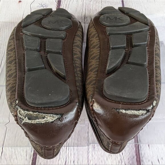 Michael Kors Fulton Studded Logo Moccasin Flats - Picture 9 of 13